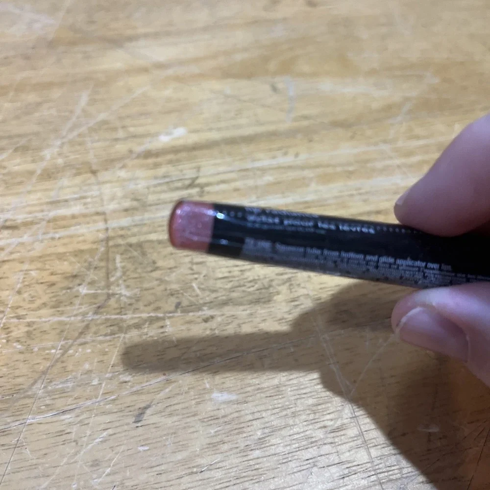 Avon Lip Radiance‎ Berry Bliss Lip Gloss NOS Sealed
